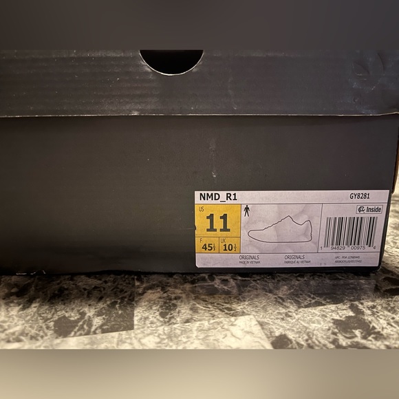 Adidas sneaker mens size 11 New in box - Picture 5 of 6